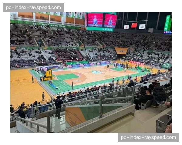 【2026年4月CBA联赛跑动强度与节奏变化·筹办·场馆沈阳辽宁体育馆完成地板更换,新材质旨在减少球员高速移动中的关节冲击