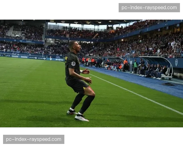 特鲁瓦0-2兰斯,客队凭借两次高效反击锁定胜局 特鲁瓦0-2兰斯,客队凭借两次高效反击锁定胜局